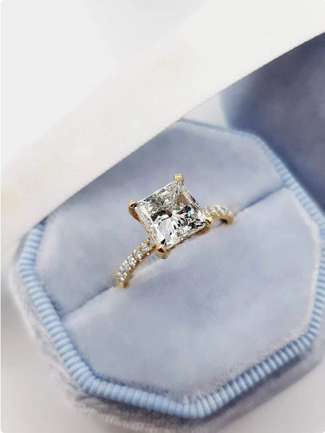 Princess Cut Diamond Ring Gold Band, Princess Cut Engagement Rings Gold, Engagement Rin, Wedding Rings Princess Cut, Engagement Rings Princess, Cute Engagement Rings, Future Engagement Rings, Princess Ring, Ring Inspo