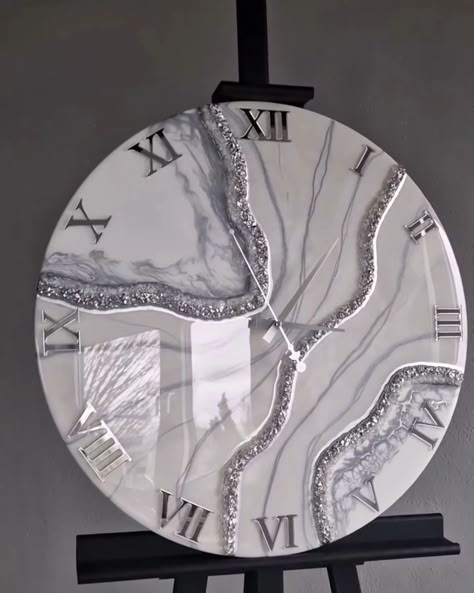 Epoxy resin Wall Clock is such Amazing Gift for any occasion and best home decoration Items..❣️🧿 Epoxy Resin Wall, Resin Wall Clock, Resin Clock, Islamic Art Canvas, Wall Clock Design, Cool Wallpapers For Phones, Clock Art, Unique Wall Clocks, Epoxy Resin Art