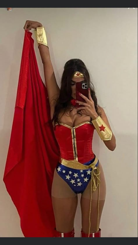 Wonder Woman Halloween, Wonder Woman Halloween Costume, Halloween Fits, Hot Halloween Outfits, Halloween Coustumes, Wonder Woman Cosplay, Hot Halloween, Pretty Halloween Costumes, Holloween Costume