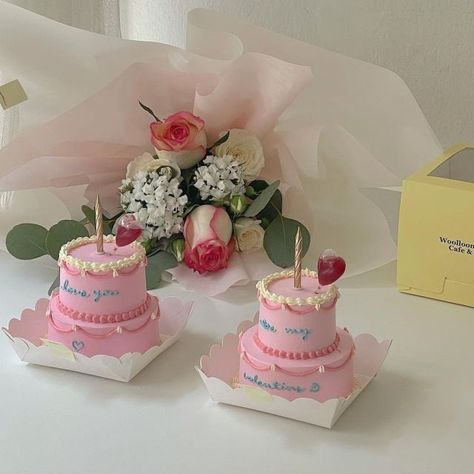 Small 2 Tier Cake, Small Birthday Cakes, Carousel Cake, Tiny Cakes, 2 Tier Cake, Korean Cake, Cake Day, Cartoon Cake, Cake Inspo