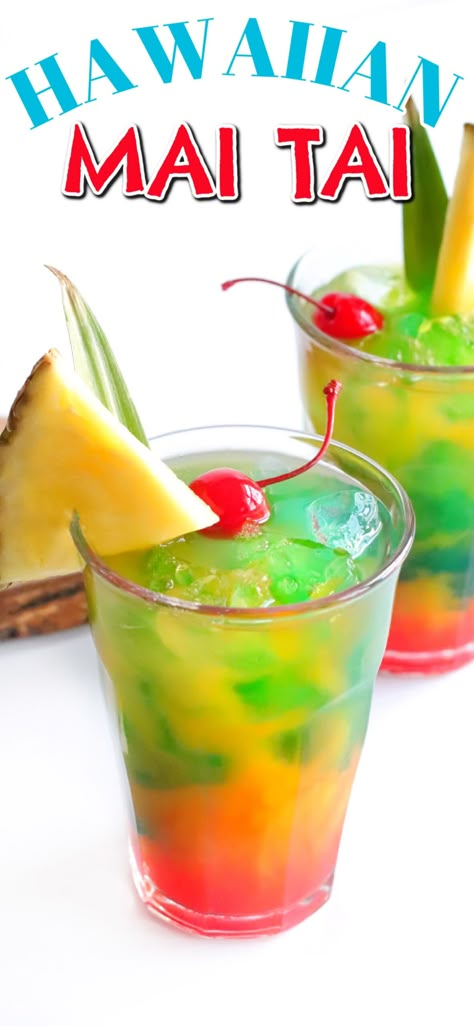 Tropical Drink Recipes, Hawaiian Drinks, Fruity Alcohol Drinks, Tropical Cocktails, Summer Drinks Alcohol, Cocktail Drinks Alcoholic, Summertime Drinks, Yummy Alcoholic Drinks, Mixed Drinks Alcohol