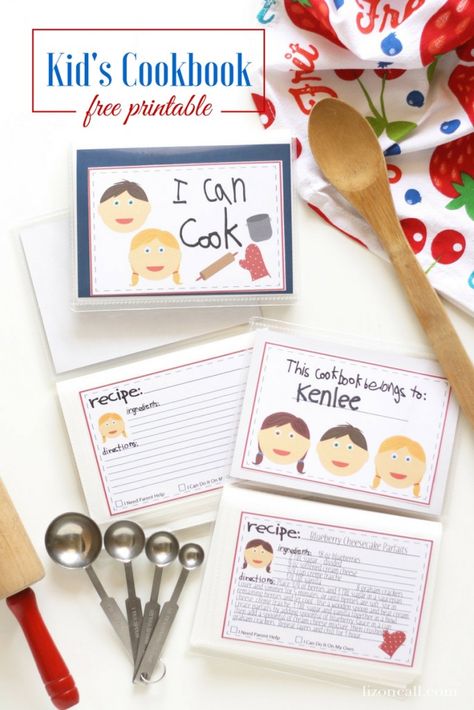 DIY Kid's Cookbook | A fun kids activity to get your kids helping in the kitchen! Printable Cookbook that your kids will LOVE! Cookbook Design Diy, Making A Cookbook, Make Your Own Cookbook, Diy Kids Room Decor, Diy Cookbook, Cooking For Kids, Kids Cookbook, Homemade Cookbook, Cookbook Template