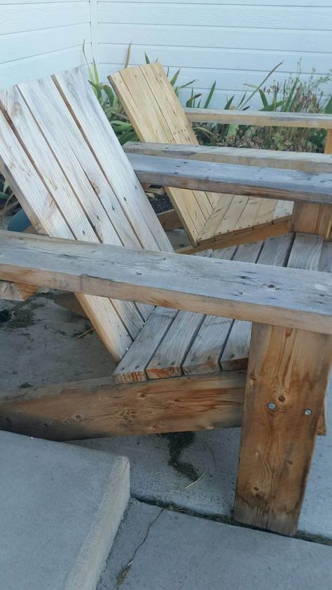 Pallet Adirondack Chair Set • 1001 Pallets Adirondack Chairs Diy, Diy Wood Plans, Adirondack Chair Plans, Pallet Chair, Pallet Garden Furniture, Chairs Diy, Wooden Chairs, Outdoor Furniture Plans, Pallet Furniture Outdoor