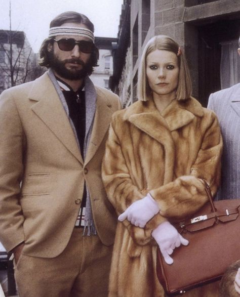 Royal Tenenbaums, Wes Anderson Movies, Wes Anderson Films, The Royal Tenenbaums, Royal Outfits, Movie Couples, Wes Anderson, Gwyneth Paltrow, Film Serie