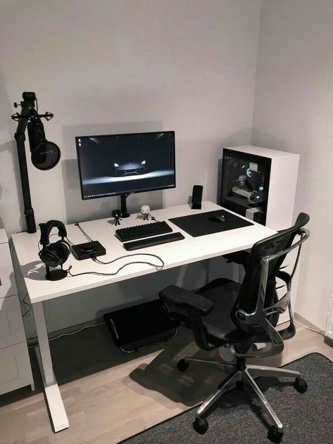 White Desk Setup, Black And White Home Office, Small Game Rooms, Gaming Desk Setup, Computer Desk Setup, Home Studio Setup, Setup Gamer, Desktop Setup, Deco Studio