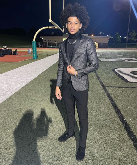 Black Mens Prom Outfit, Sweet 16 Guys Outfits, Hoco Man Outfit, All Black Prom Fit Men, Turtleneck Prom Outfit Men, Prom Drip Men, Prom Fits Men Black, Black Hoco Fit Men, Prom Stud Outfits