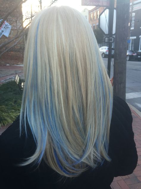 Pastel blue highlights by me Pastel Blue Highlights, Blonde And Blue Hair, Funky Hair Colors, Blue Hair Highlights, Light Blue Hair, Hair Color Streaks, Blue Highlights, Pretty Hair Color, Blonde Hair With Highlights