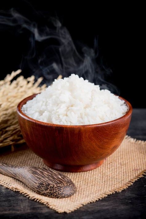 It is possible to maintain the taste of your rice for the next day. Here is how you can reheat leftover rice.  #Rice #Reheat #LeftOvers Rice Aestethic, Rice Astetic, Dinner Recipes Rice, Rice Wallpaper, Rice Picture, Reheat Rice, Side Dish Rice, Rice Aesthetic, Rice Dinner Recipes