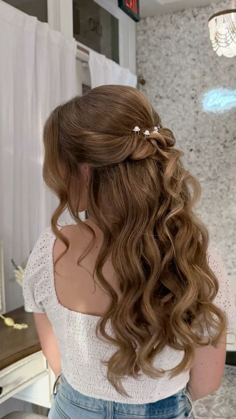 Wedding Half Hair Up, Long Wedding Hairstyles Half Up, Half Up Half Down Wedding Hair No Extensions, Half Up Half Down With Accessories, Half Up Half Down Hair Vintage, Hair Braid Crown Half Up, Loose Curls Long Hair Half Up, Half Up Do Wedding Bridesmaid, Wedding Hairstyles Brown Hair Half Up