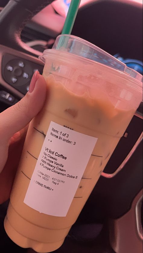 Starbucks Drinks With Cinnamon Dulce, Cinnamon Roll Coffee Starbucks, Sweetest Starbucks Iced Coffee, Cinnamon Roll Starbucks Drink, Vanilla Iced Coffee Starbucks Order, Cinnamon Roll Iced Coffee, Sweet Iced Coffee Starbucks, Cinnamon Starbucks, Sweet Starbucks Iced Coffee