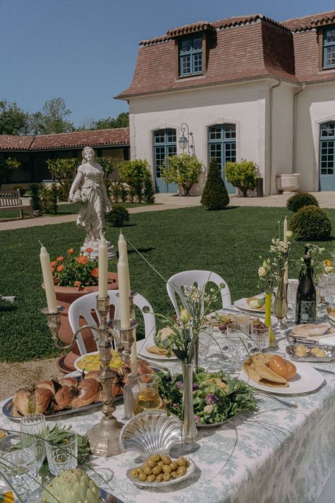 Modern Romance in the Basque Countryside San Sebastian Wedding, Summer French Nails, French Chateau Wedding, Spain Wedding, San Sebastian Spain, Chateau Wedding, Countryside Wedding, Destination Wedding Venues, Basque Country