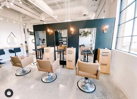 Open Salon Layout, Modern Hair Salon Interior Design Simple, Salon Suite With Windows, Small Salon Station Ideas, Free Standing Salon Station Ideas, Barndominium Hair Salon, 600 Sq Ft Hair Salon, Small Salon Layout, Black Ceiling Hair Salon