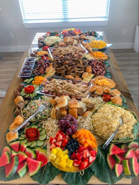 Harvest Feast Food, Cold Lunch Buffet Ideas, Hot Grazing Table, Grazing Table With Hot Food, Hot Food Grazing Table Ideas, Cold Platter Ideas, Dinner Grazing Table, Harvest Table Food Ideas, Lunch Buffet Table