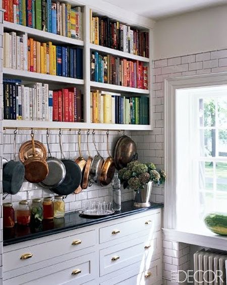 Book Case In The Kitchen - Great Kitchen For Someone Who Loves To Cook With The Built In BookCases For All Different Types Of CookBooks Etc Cookbook Storage, Kitchen Bookshelf, Organiser Cucina, Model Dapur, Cookbook Shelf, Hanging Pans, Kitchen Cookbook, Small Space Storage, White Subway Tile