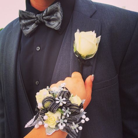 Black And Silver Corsage, Prom Couple Poses, Silver Corsage, Homecoming Couple, Portrait Props, Prom Pictures Couples Black, Prom Flowers Corsage, Prom Aesthetic, Prom Dresses Ideas