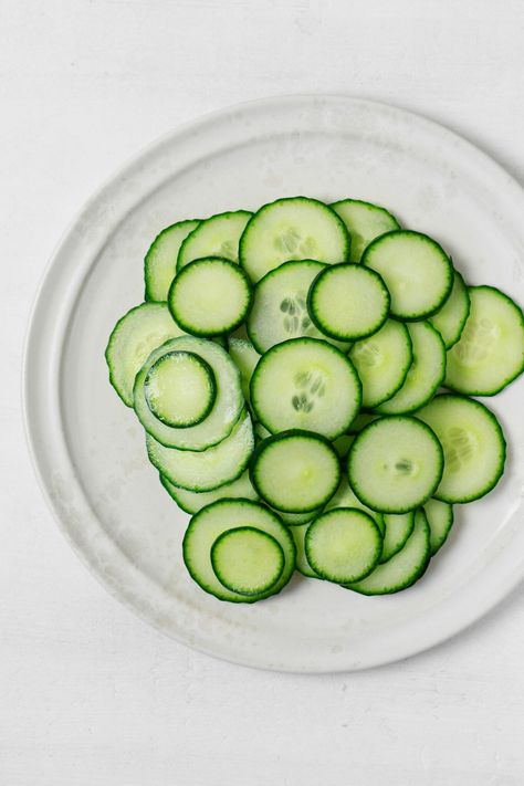 Kosher Pickles, Sliced Cucumber, Spinach Rice, Pickled Cucumber, Quick Pickled Onions, Blueberry Season, Cucumber Slices, Quick Pickled Cucumbers, Salads Bowls