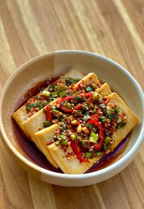 Fried Tofu Meals, Kimchi Soup Recipe, Pan Asian Food, Prepare Tofu, Asian Tofu, Pan Fried Tofu, Korean Kitchen, Kimchi Recipe, Food Asian