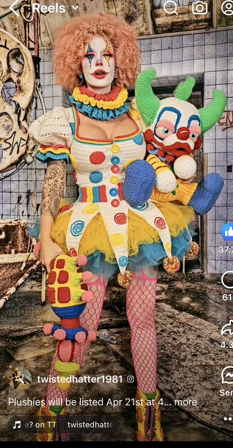 Clown Collar Drawing Reference, Fun Clown Costume, Happy Clown Costume, Clowns Reference, Rainbow Clown Outfit, Clown Cardigan, Crochet Clown Costume, Clown Mood, Colorful Clown Outfit