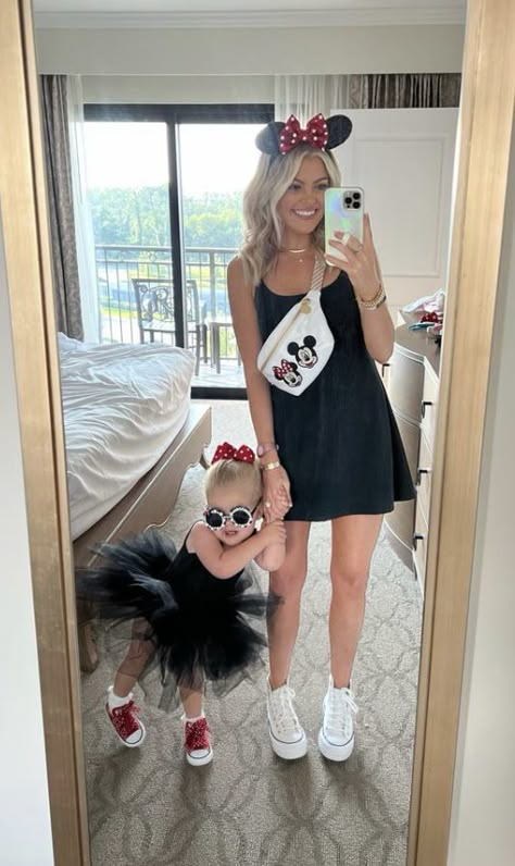 Disney Wear Outfits, Mommy And Daughter Disney Outfits, Disney World Mom And Daughter, Disneyland Outfit Inspiration, Cute Disney Park Outfits For Women, Athletic Skort Outfit Disney, Family Of 3 Disney Outfits, Matching Disney Outfits Mom And Daughter, Cute Simple Disney Outfits