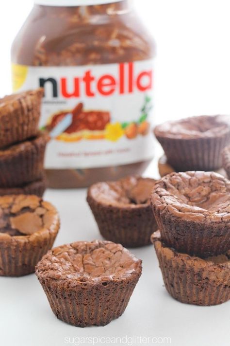 2-Ingredient Nutella Brownies ⋆ Sugar, Spice and Glitter Nutella Desserts Easy, Two Ingredient Desserts, Easy Nutella Brownies, Nutella Macarons, Nutella Recipes Brownies, Classic Brownies Recipe, Nutella Brownie, Nutella Biscuits, Brownie Bites Recipe