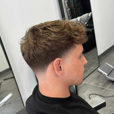 classic low taper Taper Fade Textured Top, Taper Fade Short Hair, Mid Fade Haircut, Men Fade Haircut Short, Low Taper Fade Haircut, Edgars Haircut, Mens Haircuts Short Hair, Modern Short Hairstyles, Low Taper