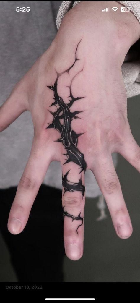 Dark Tattoo Ideas, 4 Tattoo, Tattoo Style Drawings, Small Hand Tattoos, Hand Tattoos For Guys, Dark Tattoo, Aesthetic Tattoo, Black Ink Tattoos, Hand Tattoo