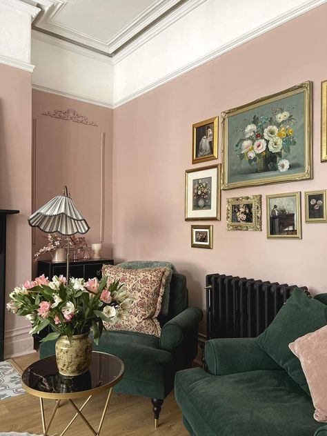 Mauve Pink Living Room Decor, Pink Alcoves Living Room, Green And Rose Living Room, Pink And Green Aesthetic Living Room, Pink Carpet Living Room Ideas, Powder Pink Living Room, Pink Walls Green Furniture, Farrow And Ball Sulking Room Pink Living Room, Forest Green And Pink Living Room