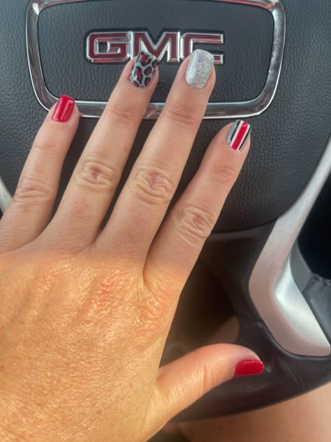 Osu Football Nails, Ohio State Football Nails, Ohio State Nails Buckeyes, Osu Nails Buckeyes, Ohio State Buckeyes Nails, Ohio State Nails Designs, Football Season Nails, Osu Nails, Football Nails Design