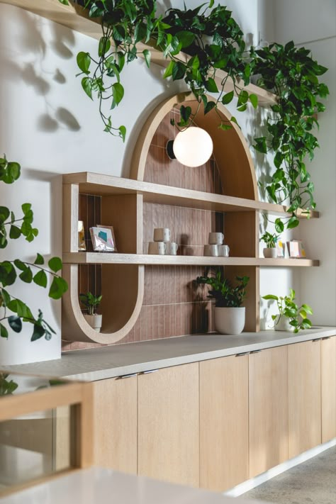 Coffee shop design. Pink tiles & curved wood. Open Coffee Bar, Small Coffee Shop Seating Ideas, Cafe Shelf Design, Coffee Shop Bar Design, Office Coffee Corner, Lobby Coffee Bar, Cafe Shelves, Boho Coffee Bar, Cafe Shelf