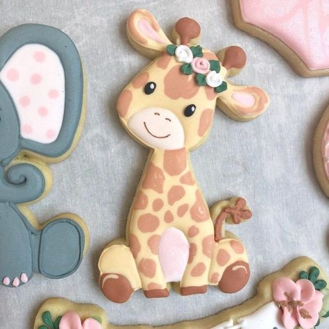 Safari Shower Ideas, Giraffe Baby Shower Theme, Airplane Baby Shower Theme, Cookie Arrangements, Birthday Biscuits, Giraffe Cookies, Elephant Cookies, Baby Shower Giraffe, Paint Cookies