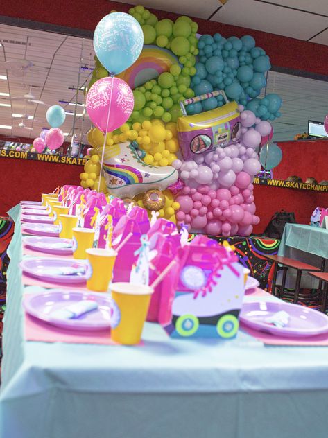 2000 Skate Party, Roller Skating Party Centerpiece, Roller Skates Party Ideas, Unicorn Skate Party, Skate Rink Birthday Party, Skating Party Themes, Mermaid Skate Party, Roller Disco Theme Party, Roller Skates Party