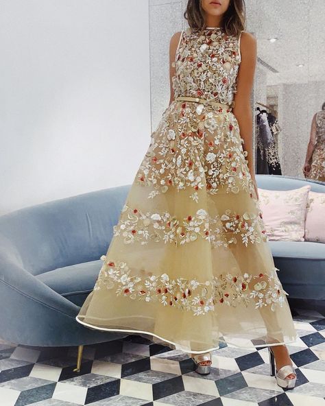 Razan Alazzouni on Instagram Wedding Dresses Mermaid Long Train, Razan Alazzouni, Disney Princess Wedding Dresses, Wedding Dresses Under 100, Disney Princess Wedding, Big Wedding Dresses, Wedding Dresses For Kids, Wedding Dresses Vera Wang, Long Train Wedding Dress