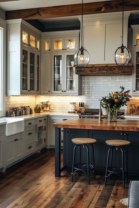 Modern Farmhouse Aesthetic Interior, Kitchen Remodel No Window, Simplistic Kitchen Design, Rural Interior Design, Pnw Kitchen, Modern Log Cabin Kitchen, Country Homes Farmhouse, Grey And White Kitchens, Kitchens With Color