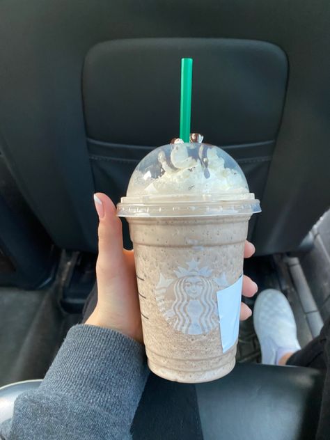 Frappuccino Aesthetic, Starbucks Mocha Cookie Crumble, Mocha Cookie Crumble Frappuccino, Cookie Crumble Frappuccino, Java Chip, Mocha Drink, Mocha Cookie Crumble, Starbucks Mocha, Cookie Crumble