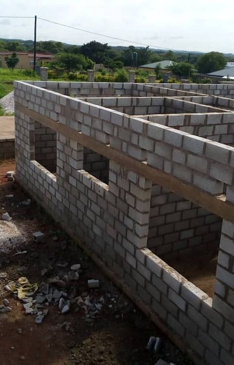 Retaining Wall Fence, Concrete Block Retaining Wall, Block Retaining Wall, House Projects Architecture, Concrete Block Walls, Bungalow Style House, Building Foundation, Affordable House Plans, Construction Engineering