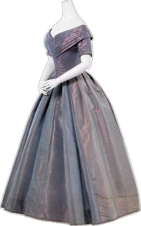 1840s Dress Ball Gowns, Victorian Evening Gown, 1840 Dress, 1840s Dress, 1800s Dresses, 19th Century Dresses, History Dress, Dress References, Victorian Era Dresses