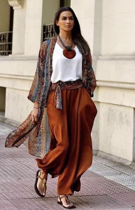 ⚜️ Look Hippie Chic, Stile Boho Chic, Look Boho Chic, Boho Mode, Mode Hippie, Mode Kimono, Stil Boho, Boho Style Outfits, Estilo Hippie