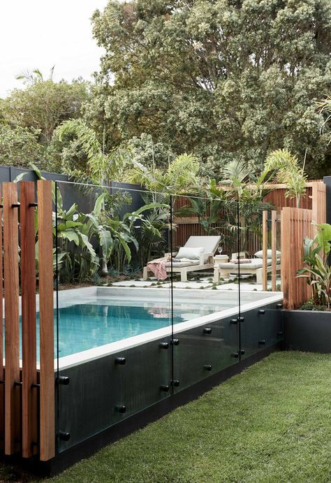 Barefoot Bay Villa: a luxurious holiday home in Byron Bay Pool Design Ideas, Pool Landscape Design, Small Pool Design, Pool Landscape, Backyard Pool Landscaping, Pool Fence, Swim Spa, Pools Backyard, Backyard Pools