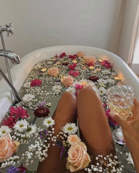 Bath Aesthetic, Bath Photography, Indoor Photography, Flower Bath, Photography Guide, Flower Therapy, Milk Bath, Relaxing Bath, Vision Board 2023