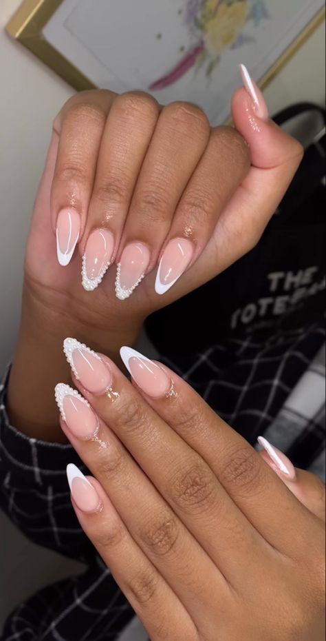 French Tip Bridesmaid Nails, Bridesmaid French Nails, Almond Nails Wedding Classy, Almond Nails With Pearls On Them, Gel Nail Designs Oval Shape, 2024 Graduation Nails Ideas, Almond Gold French Tip Nails, Classy Baddie Nails Almond, Winter Birthday Nails Almond