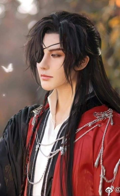 Heavens Official Blessing, Makeup Chinese, Hanfu Men, Anime Cosplay Makeup, Cosplay Boy, Hua Cheng, Steampunk Cosplay, Chinese Hairstyle, Male Cosplay