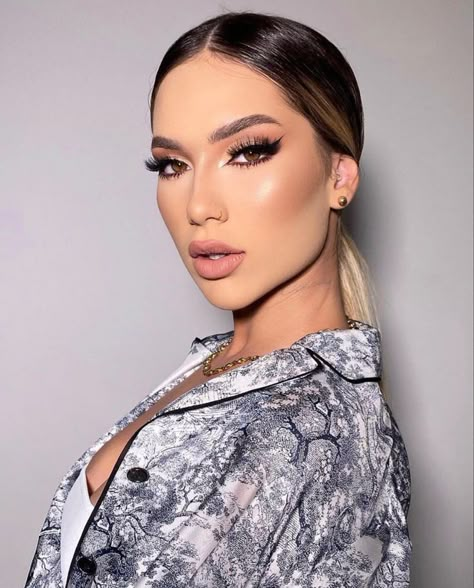 Make Virginia, Make Cute Crease, Make Virginia Fonseca, Make Kardashian, Kim Kardashian Makeup, Date Night Makeup, Chic Makeup, Soft Glam Makeup, Makeup Girl