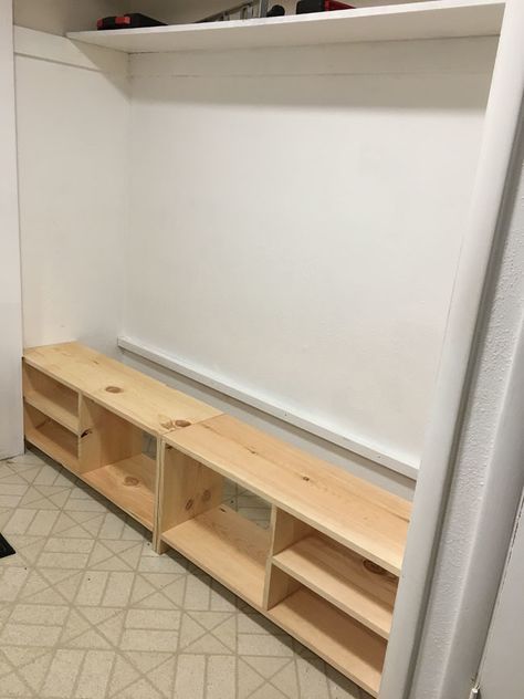 Shoe Closet Diy, Closet Bench, Closet Mudroom, Mudroom Closet, Front Closet, Diy Wood Work, Window Mudroom, Entry Closet, Small Wood Crafts