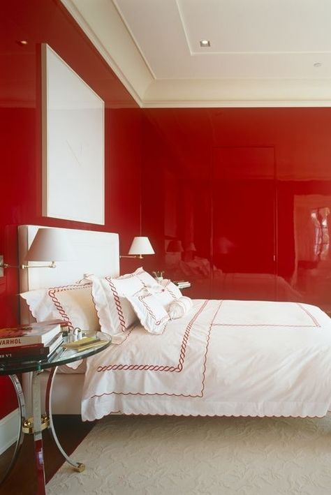 Relaxing Paint Colors, Best Bedroom Colors, Bedroom Decorating Tips, Bedroom Color Combination, Stylish Bedroom Design, High Gloss Paint, Bedroom Red, Romantic Bedroom, Modern Bedroom Decor