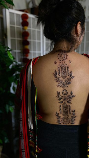 Tattoo Ideas Female Filipino, Feminine Filipino Tattoo, Filipino Back Tattoo Women, Native Filipino Tattoo, Belizean Tattoos, Traditional Philippine Tattoo, Filipino Carabao Tattoo, Filipino Flower Tattoo Philippines, Filipino Arm Tattoo