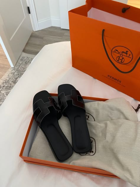 Hermes Sandals. Oran Sandals. H Sandals. Desigber Shoes Sandals. Hermes. Luxury Shopping. Casual Outfits Teacher, Jane Birkin Aesthetic, Must Have Sandals, Hermes God, Hermes Aesthetic, Bags Birkin, Sandals Hermes, Hermes Slippers, Sandals Outfit Summer