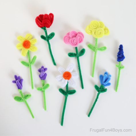 Pipe Cleaner Flowers - Frugal Fun For Boys and Girls Pipe Cleaner Crafts For Kids Flowers, Kid Flower Craft, Kids Pipe Cleaner Crafts, How To Make Pipe Cleaner Flowers Easy, Piper Cleaner Crafts, Pipe Cleaner Flowers Step By Step Easy, Easy Pipe Cleaner Flowers, Things To Do With Pipe Cleaners, Easy Pipe Cleaner Crafts For Kids