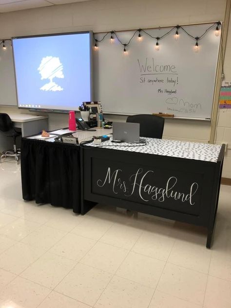 Classroom 2023-2024, High School Drama Classroom Decor, Drama Classroom Ideas, Theater Classroom Ideas High Schools, Classroom High School Decor, Drama Classroom Decorations, Classroom Layout High School, School Nurse Desk, Goth Classroom