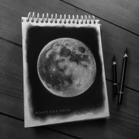 The moon is beautiful, isn't it? 🌕 . . Small charcoal drawing 😍 . . Follow for more ❤️ . . #art #artist #artwork #artgallery #drawing #drawing #draw #sketching #sketchbook #sketch #moon #moondrawing #pencils #pencil_art #pencilart #pencildrawing #pencilsketch #pencil #pencildrawing Moon Ideas Drawing, Moon Charcoal Drawing, Aesthetic Small Doodles, Moon Aesthetic Sketch, Moon Drawing Pencil Sketches, Moon Drawing Pencil, Moon Pencil Sketch, Moon Sketch Aesthetic, Deep Sketch Ideas