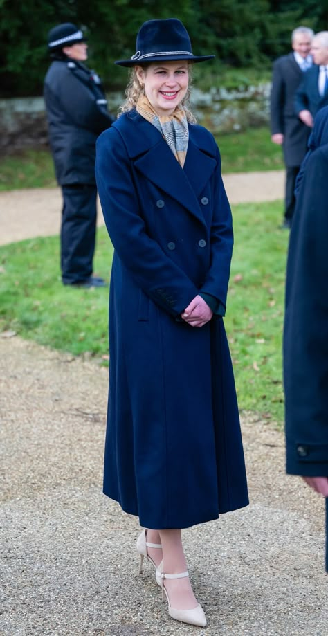 Lady Louise Attends Christmas Day Service 2023 — Royal Portraits Gallery Sophie Rhys Jones, Louise Mountbatten, Sarah Chatto, Lady Sarah Chatto, Louise Windsor, Sophie Duchess Of Edinburgh, St Mary Magdalene, English Royal Family, Duchess Of Edinburgh